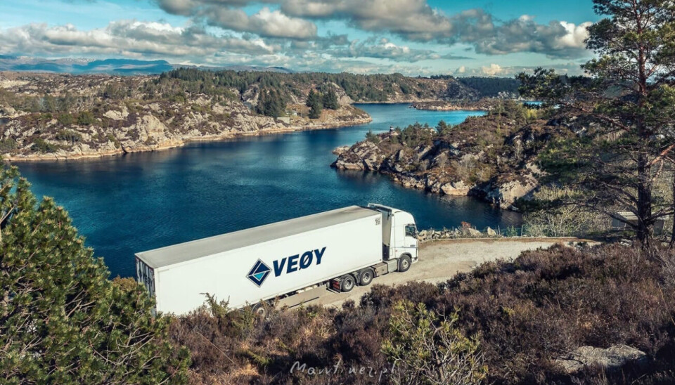 Historien til Veøy er samtidig historien om det moderne Norge – fra smale grusveier til motorveier og høyteknologiske logistikksystemer.