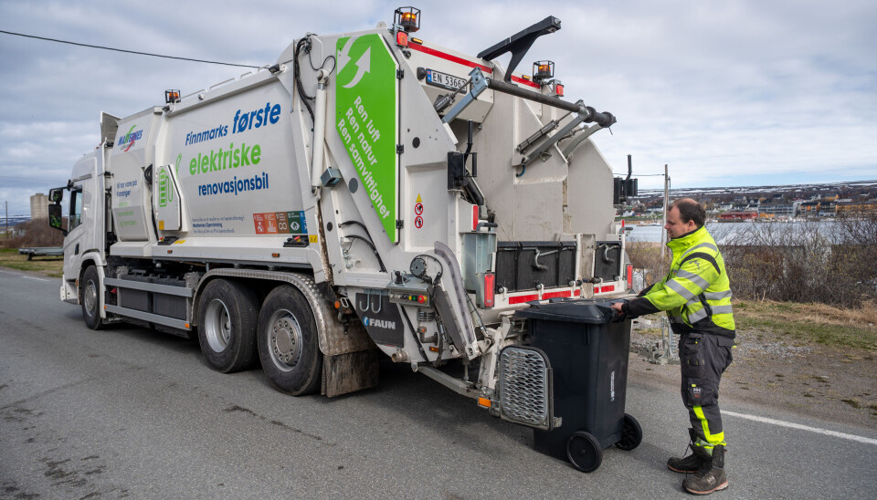 Det er totalt tre kamre for avfall på den nye renovasjonsbilen. Det fremre og midtstilte kammeret er for matavfall, mens de to bak brukes til restavfall, papp og papir eller plast.