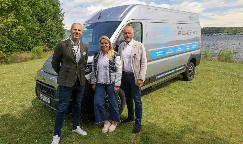 F.v. Fredrik Matheson, (Head of Fleet sales Toyota Norge), Amalie Vestbø Granheim (Markedskonsulent NLF) og Kjell Olafsrud (Markedsdirektør NLF).