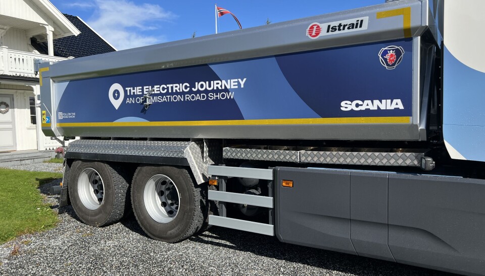 360 kW motor og firetrinns girkasse. En av de første bilene ut fra fabrikk med tandem. Norsk Scania har også en egen elektrisk demo-krokbil med tandem nå. 416 kWh batteripakke.