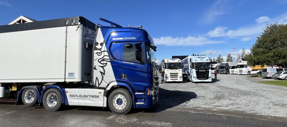 Denne trekkeren har 400 kW motor, og 3,25 akselavstand. Det er så kort Scania kan bygge en elektrisk trekkvogn per i dag. Denne har også blitt vist på Scania Winter i Trysil.