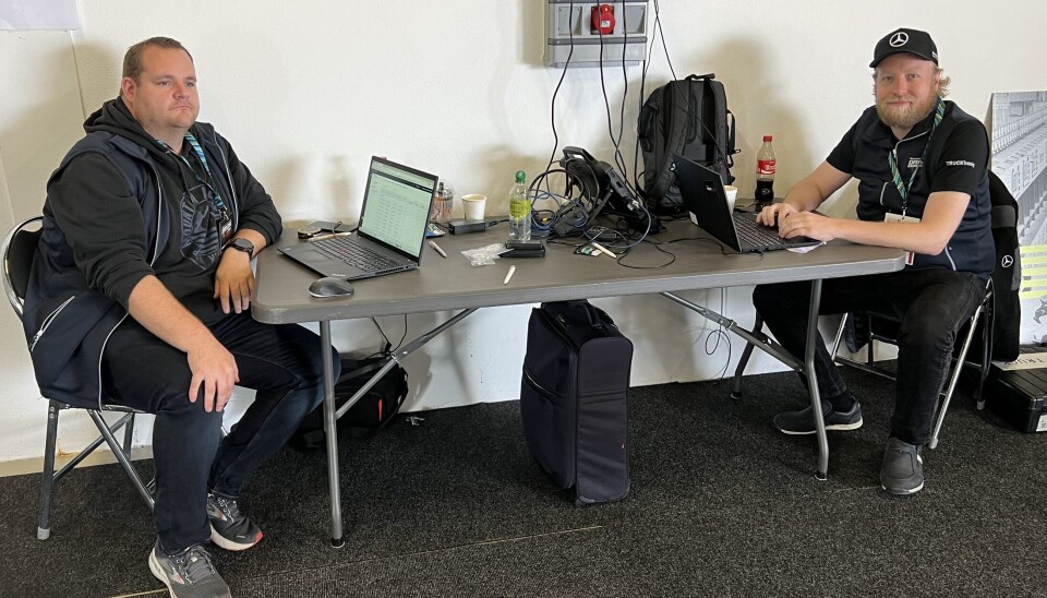 Martin Bakke og Lars Kristiansen fulgte med på kjøringen i Fleetboard-systemet.