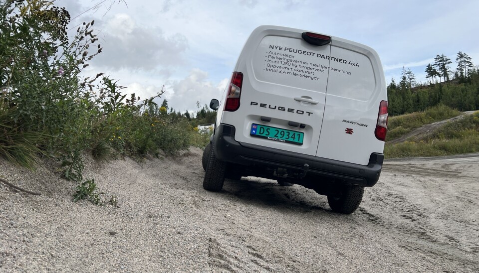 Firehjulsdriftsystemet medfører en ekstra driftskostnad i form av oljeskift på bakaksel ved 80.000 kilometer eller hvert fjerde år. Utover dette skal det kun kontrolleres hver gang bilen er inne til ordinær service.