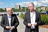 Bård Hoksrud, stortingsrepresentant fra FrP og leder av Stortingets transport- og kommunikasjonskomite sammen med Per Ragnar Johansen, salgsdirektør for nyttekjøretøy i Bertel O. Steen.